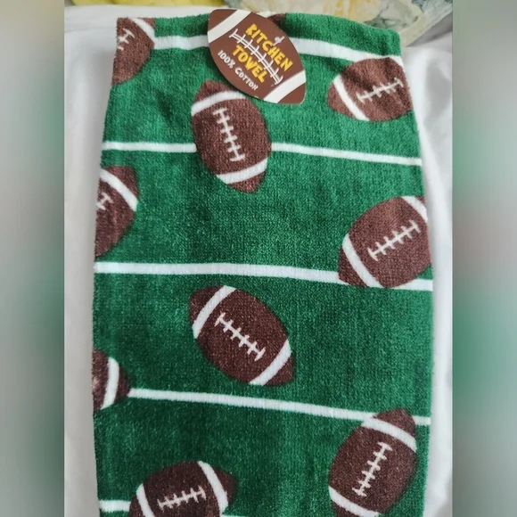 NWOT Ritz Football Field Kitchen Towel - Picture 2 of 2